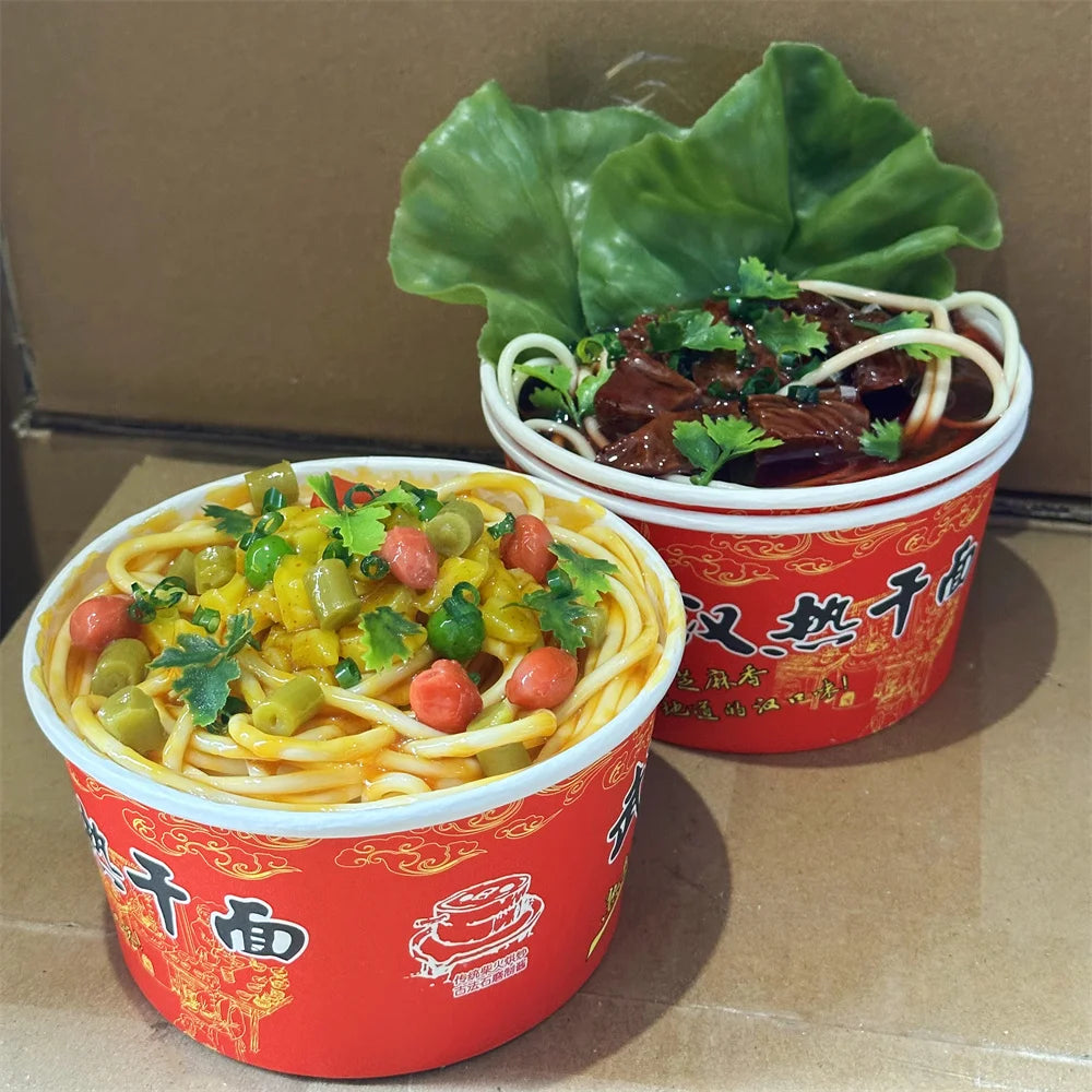 Streets Snacks Cart Fake Spicy Noodles Food Chili Oil Chinese Style Pepper Corns Green Onio Bean Hot and Sour Rice Noodel Powder